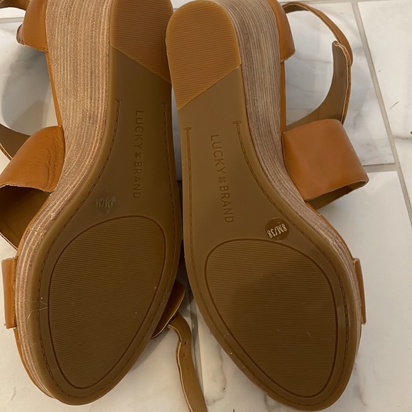 Lucky Sandals - Picture 3 of 5